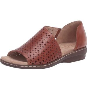 SOUL Naturalizer sandals Brylan 8.5 NEW